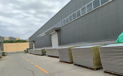 彩钢岩棉板防火性能与建筑应用解析