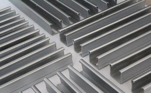 冲孔C型钢:多范畴使用的抱负建材挑选 冲孔C型钢:多范畴使用的抱负建材挑选