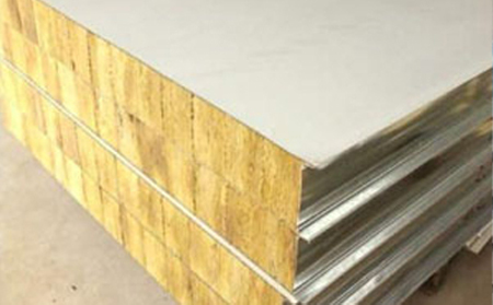 高原建筑节能之道：青海彩钢岩棉板技术特性与应用实践